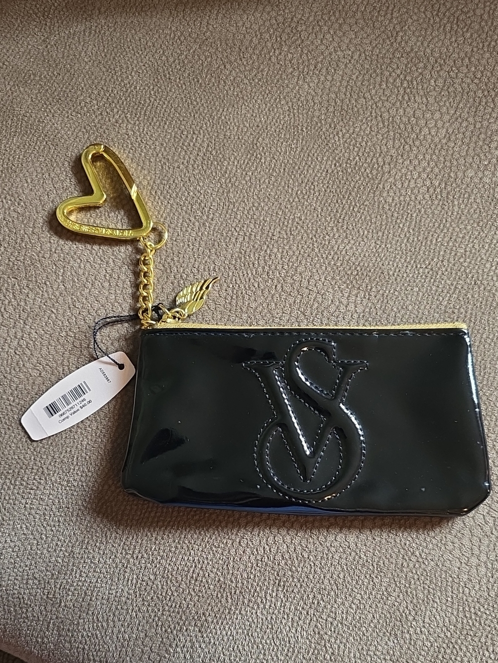 Victoria's Secret Black Patent Pouch with Gold Heart Charm Keyring. NEW